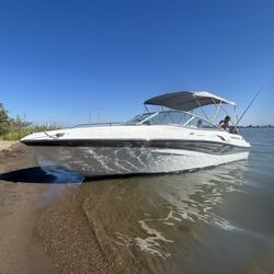 Four Winns Sun Downer 