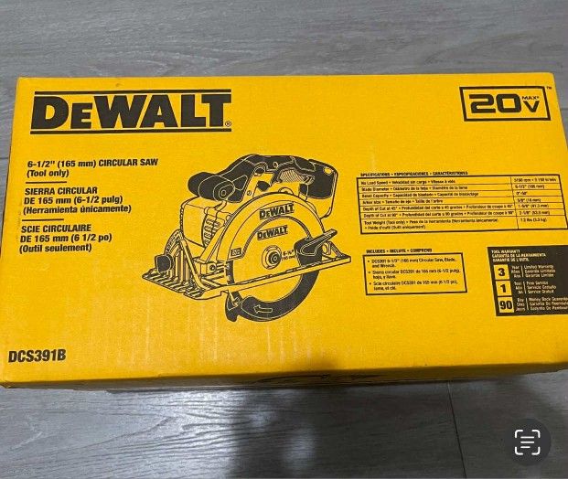 DeWalt new 61/2" circular saw 20v