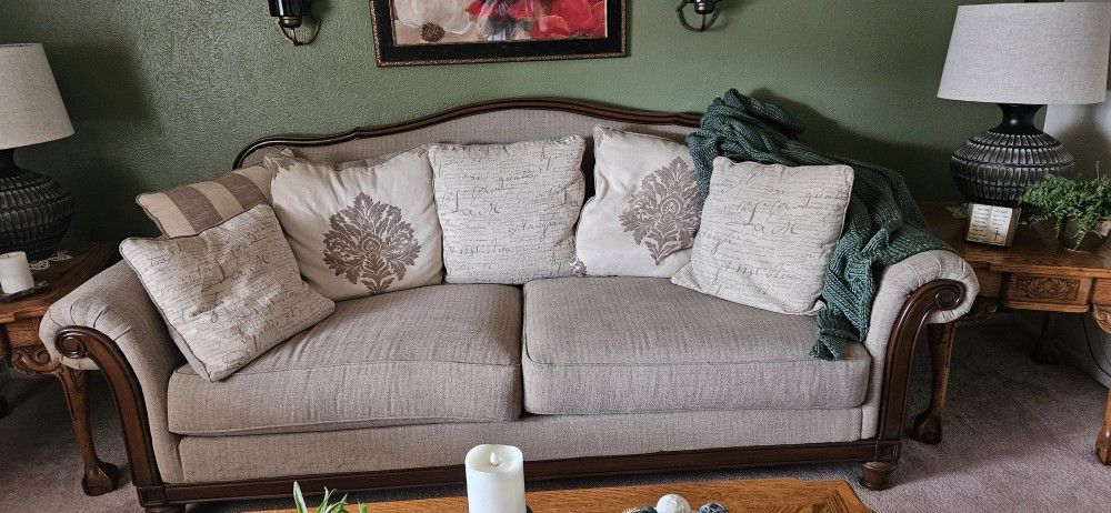 Sofa With Throw Pillows. Wood Frame 98x40