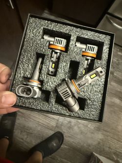 LED Bulbs lights White color Different models 9005/9006/H11/H8H9/H13/9007/9003 And more perfect brights and we have super brights and extreme brights 