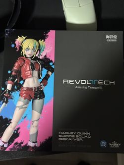 Revoltech Amazing Yamaguchi Harley Quinn Isekai Ver