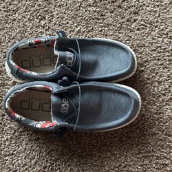 Men’s Hey Dudes Size 7