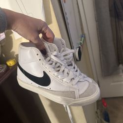 Nikes Size 6