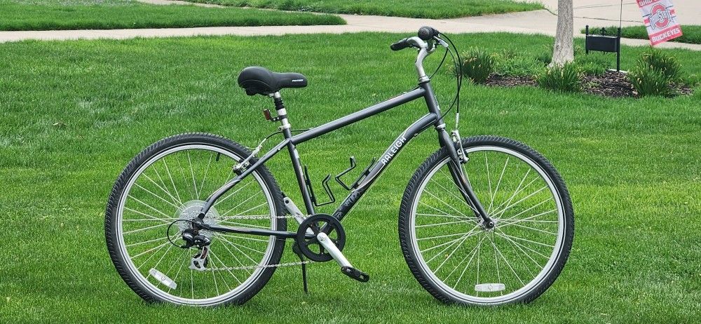 RALEIGH VENTURE SPORT COMFORT BIKE - MEDIUM FRAME - READY TO GO