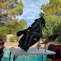 🏌🏾‍♂️⛳️🏌🏾‍♂️⛳️🏌🏾‍♂️. GOLF. BAGS  FOR. SALE ⛳️🏌🏾‍♂️⛳️🏌🏾‍♂️⛳️
