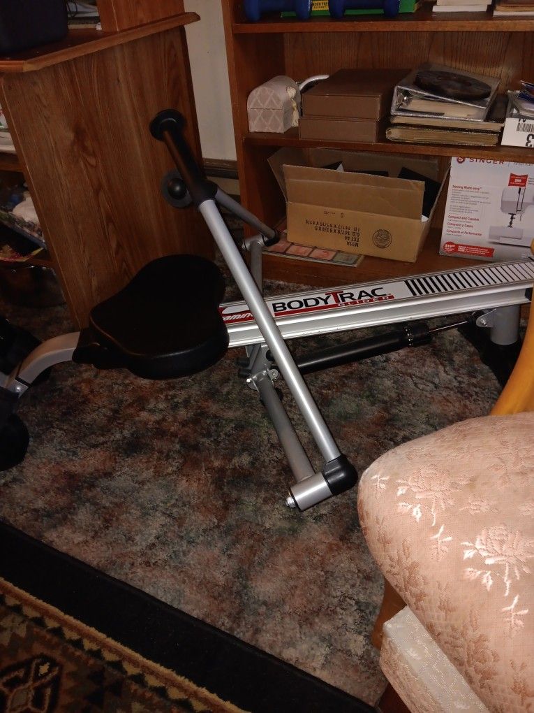 Body Trac Rowing Machine