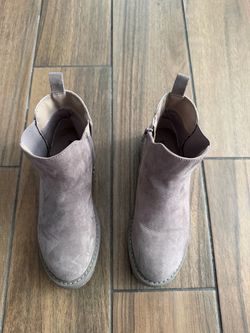 Girls heel boots, size 3