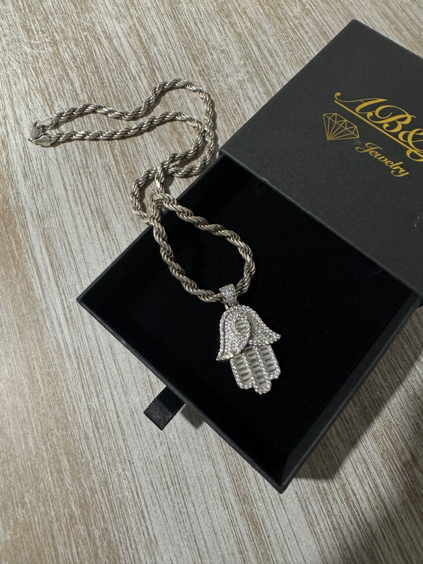 Silver rope chain