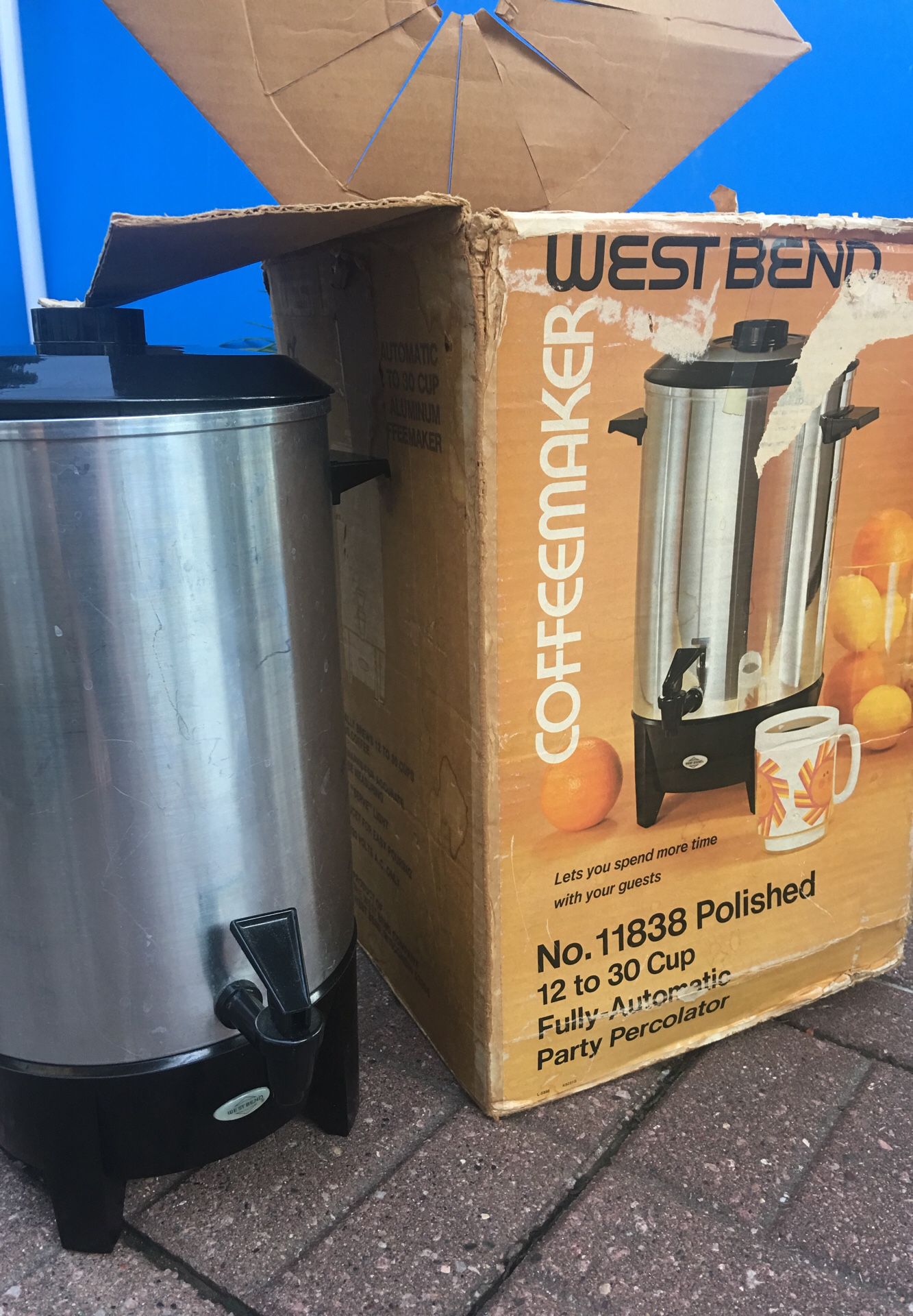 WEST BEND COFFEE MAKER 12-30 cup