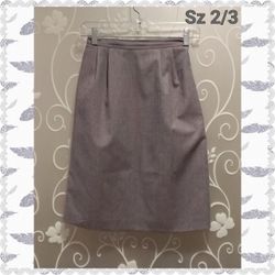 WOMENS GRAY CAREER SKIRT SIZE 2/3