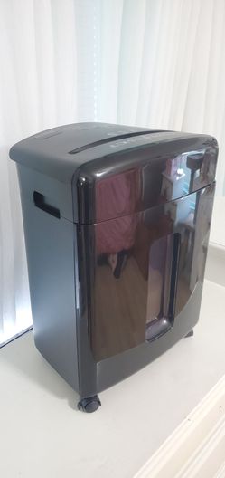 Bonsaii C221-A Paper Shredder (5.3-gallon)