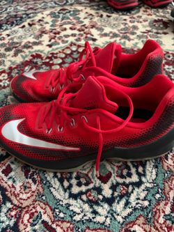 Nike Air Max Infuriate Low-Top Sneakers