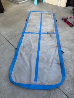 Gymnastics inflatable mat