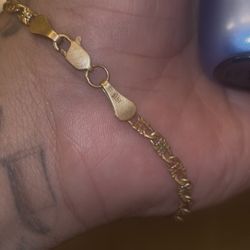 14k Gold Bracelet 
