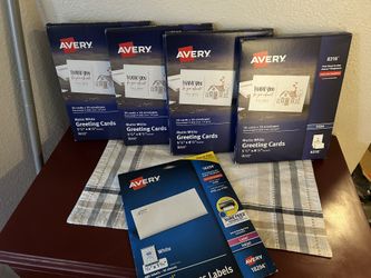 Avery® 8316 5-1/2" x 8-1/2" Half-Fold Greeting Cards with Envelopes X4 And 1 Pack Of Avery 600 Return Address Labels