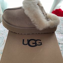UGG Women’s Disquette  Slippers