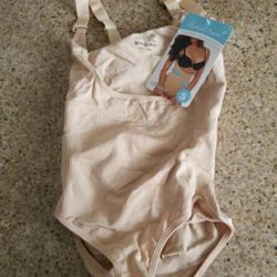 Brand New Shapping bodysuit Size Small $$ 35