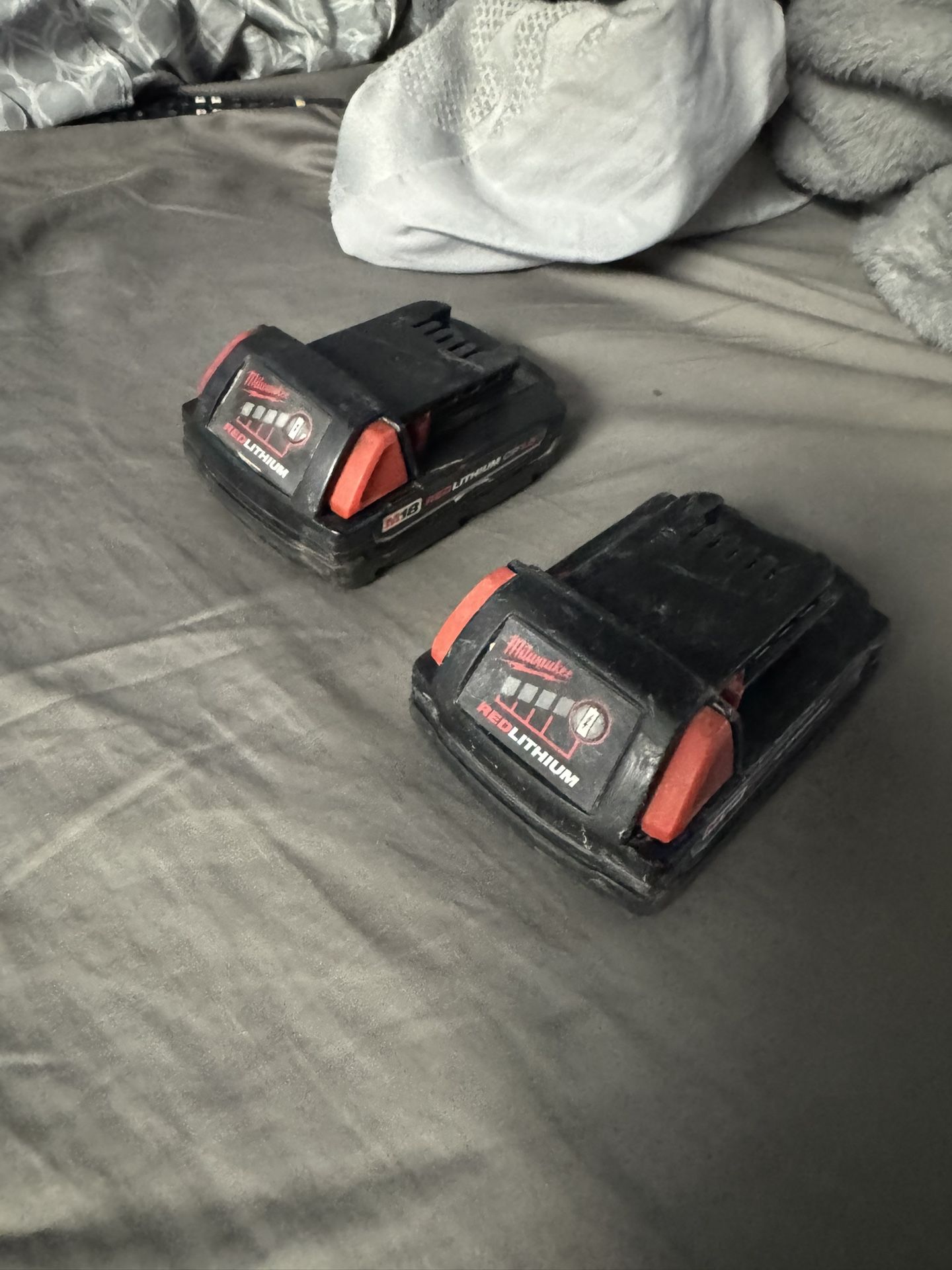 Milwaukee 2.0 M18v Batteries