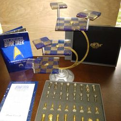 The Official Star Trek Tridimensional Chess Set 