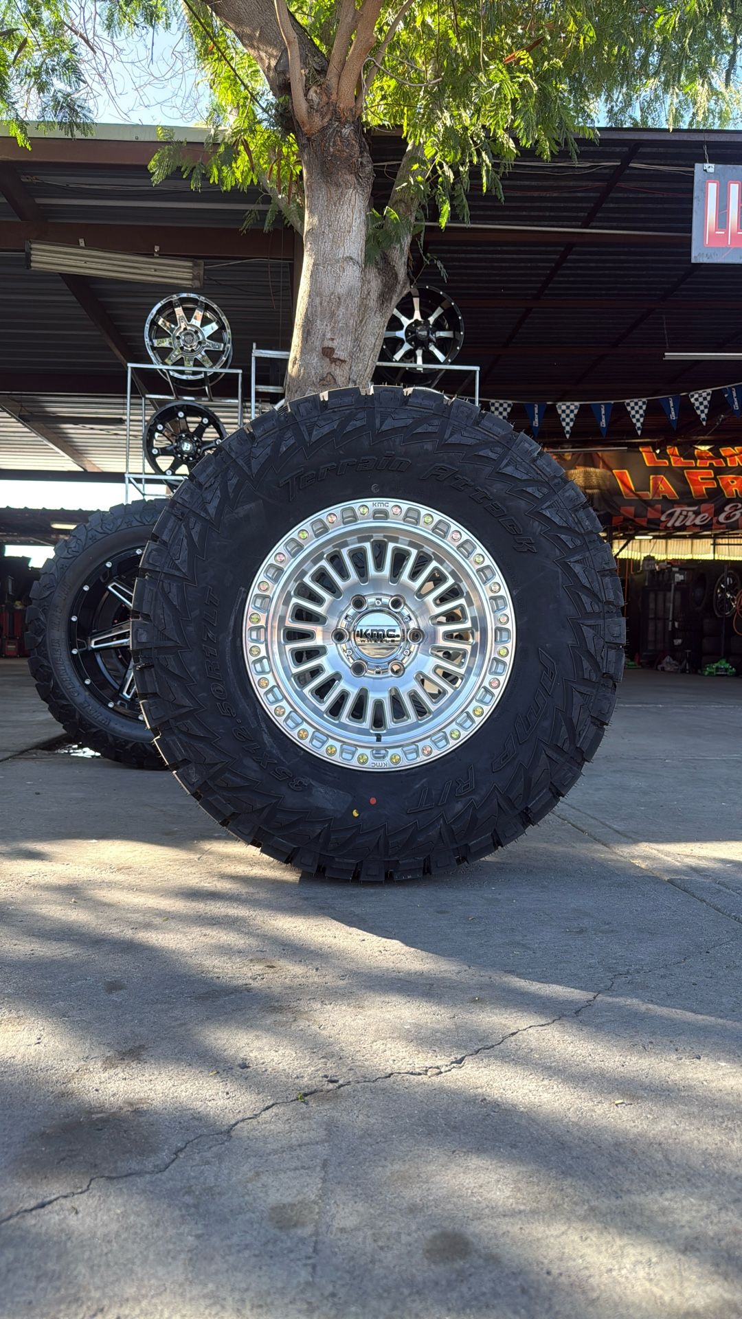 KMC Wheels 6x139 For Truck On 35 Inch Tires