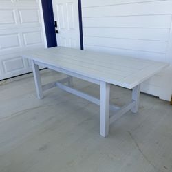 Customizable Farmhouse Table