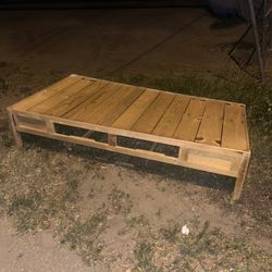 Twin Size Wood Bed Frame With Drawers 