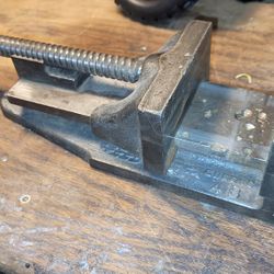 Cardinal Speed Vise