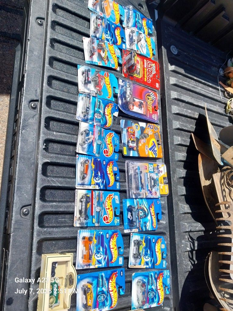 Hotwheels Bundle Make Offers