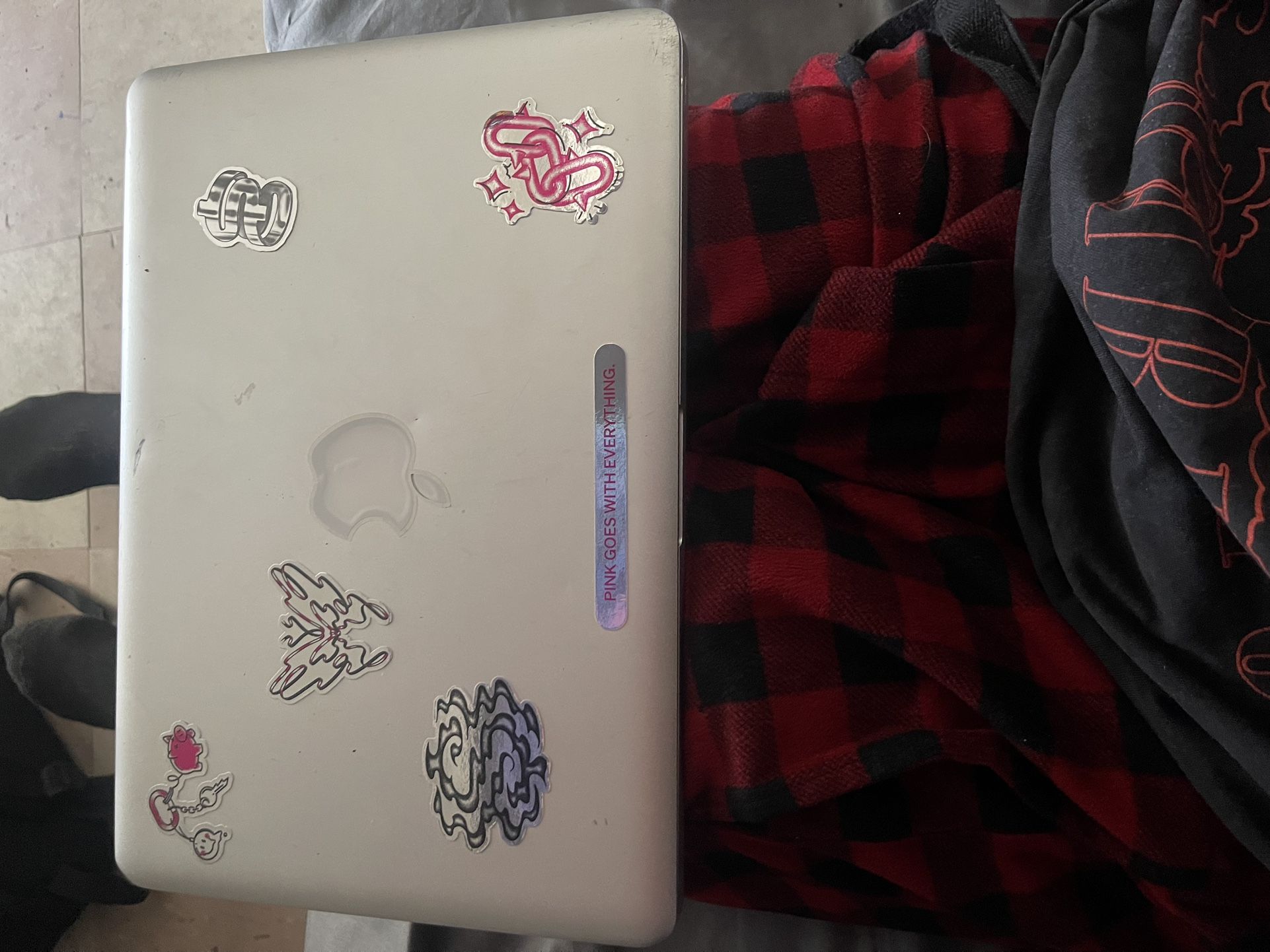 Mac Book 14 Inch