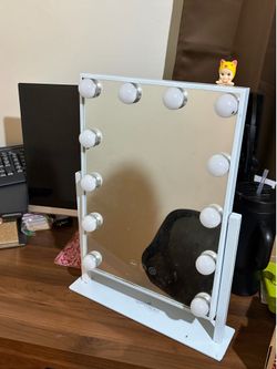 Vanity mirror