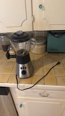 Stainless Steel Countertop Blender with Glass Jar