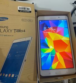 Samsung Galaxy Tab 4 8GB Wi-Fi Tablet