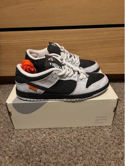 Nike Dunk SB TIGHTBOOTH
