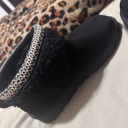 Black Ugg Boots _  Size 5