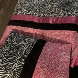 Twin Bed In A Bag W/decor N Curtains