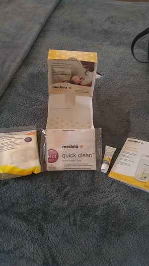 Photo Medela Breastfeeding travel kit