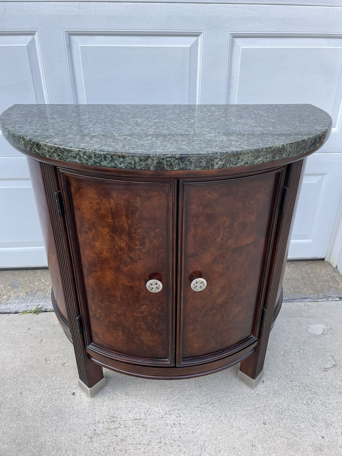 Buffet Credenza Cabinet. Serving Bar Cabinet