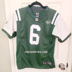 Kids NFL New York Jets Rodgers Football Jersey NEW Size Youth Medium for  Sale in West Islip, NY - OfferUp