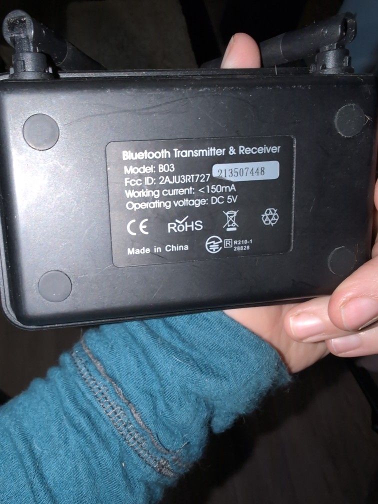 1mii Bluetooth transmitter and receiver model b03 for Sale in Franklin