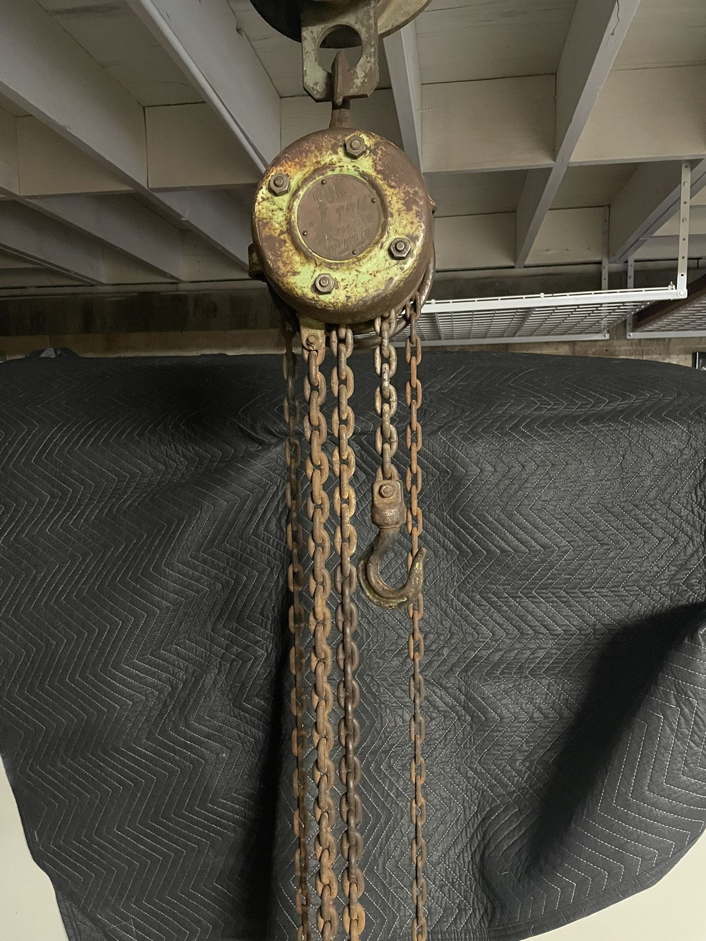 1 ton chain hoist works perfect