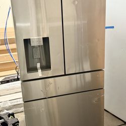 ZLINE 36 in. 21.6 cu. ft. Counter-Depth French Door Refrigerator with Water and Ice Dispenser in Fingerprint-Resistant Stainless Steel (RFM-W-36)