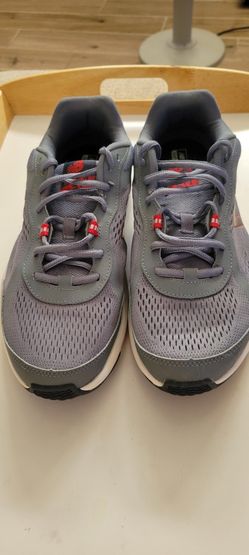 Men's Size 8 New Balance Shoes