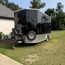 Beautiful Enclosed Trailer like new ready for A Food Truck Biz