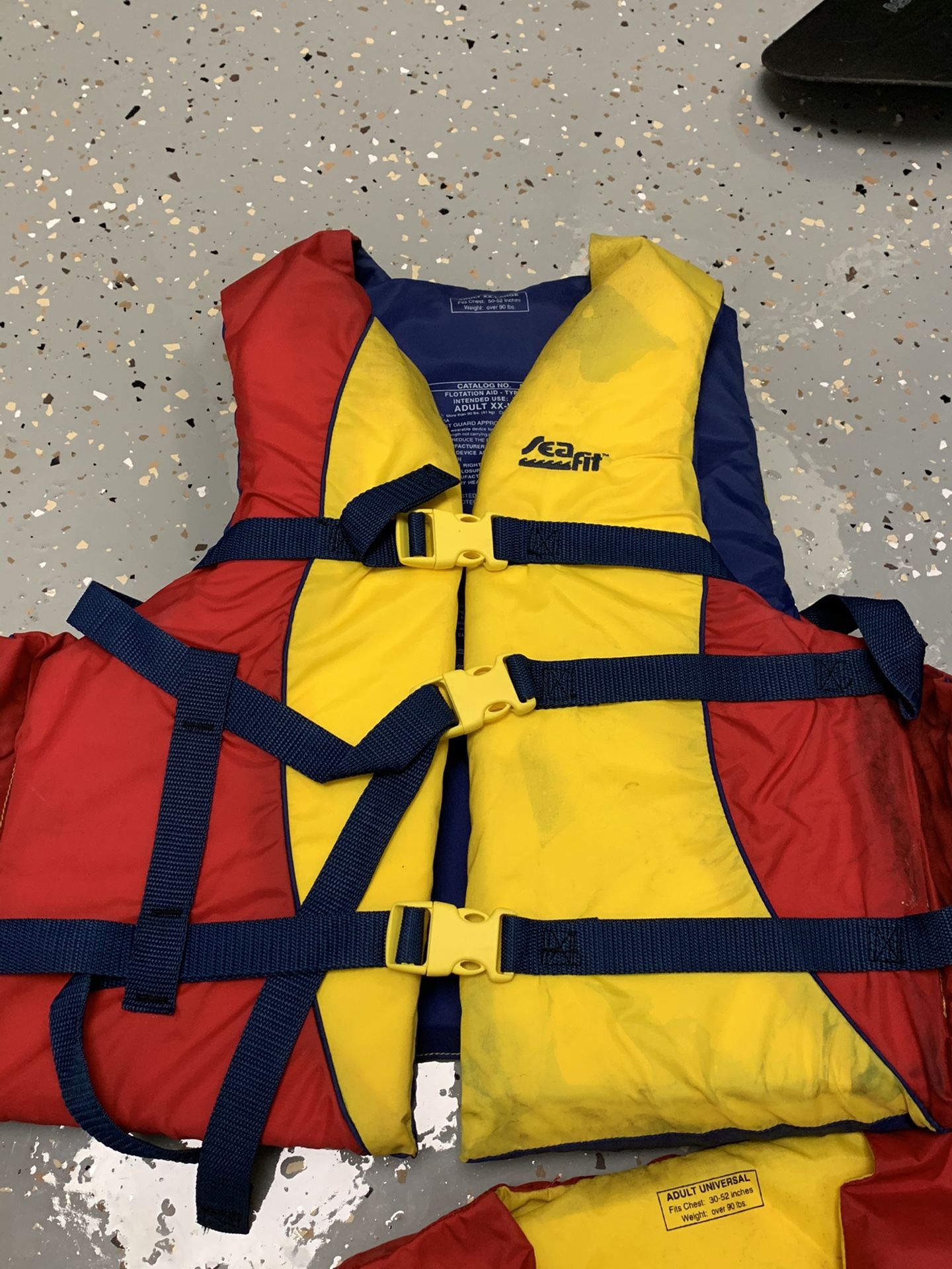 (5) Life Jackets And (1) Throwable. Stearns Coast Guard Approved, boating life jackets SEE