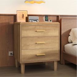Natural Oak 3 Drawers Nightstand with Charging Station