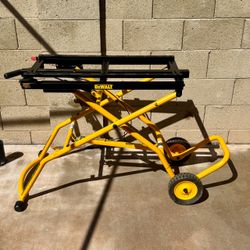 DEWALT Rolling Miter Saw Stand – T2 Good Condition