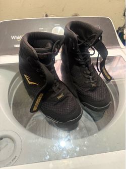 New Everlast Boxing Shoes – Excellent Condition (11)