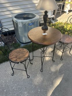 Antique sweetheart/soda table and chairs