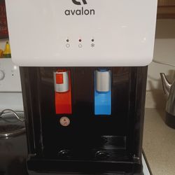 WATER   DISPENSER   BY  AVALON