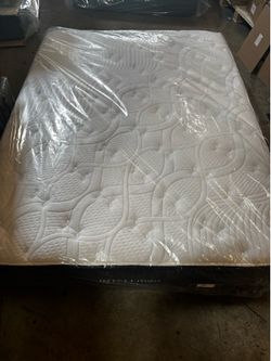 High end Queen intellibed starlight mattress